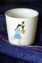Load image into Gallery viewer, SOLO COLOURED CUP - GIRL WITH TULIP (Bonsai Girl)