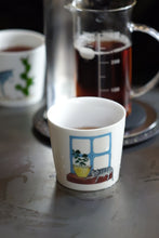 Load image into Gallery viewer, SOLO COLOURED CUP - CAT ON WINDOW (Bonsai Animal)