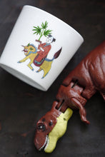 Load image into Gallery viewer, SOLO COLOURED CUP - QI LIN WITH WEED (Bonsai Boy)