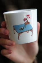 Load image into Gallery viewer, SOLO COLOURED CUP - TABLE WITH TREE (Bonsai)