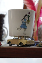 Load image into Gallery viewer, SOLO COLOURED CUP - GIRL WITH TULIP (Bonsai Girl)
