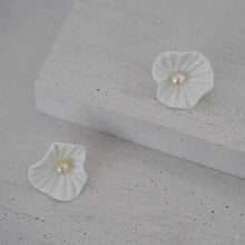 Load image into Gallery viewer, Pure White Line- handmade porcelain jewellery earring
