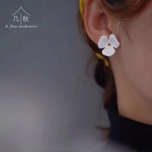 Load image into Gallery viewer, Hydrangea -handmade porcelain jewellery earring