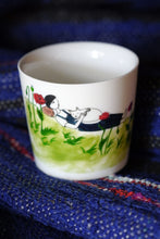 Load image into Gallery viewer, SOLO COLOURED CUP - POPPY HILL (Bonsai Boy)
