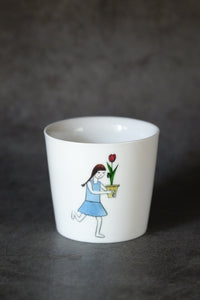SOLO COLOURED CUP - GIRL WITH TULIP (Bonsai Girl)