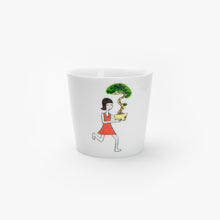 Load image into Gallery viewer, SOLO COLOURED CUP - GIRL WITH PINE TREE (Bonsai Girl)
