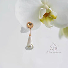 Load image into Gallery viewer, Calla Lily- handmade statement porcelain jewellery earring
